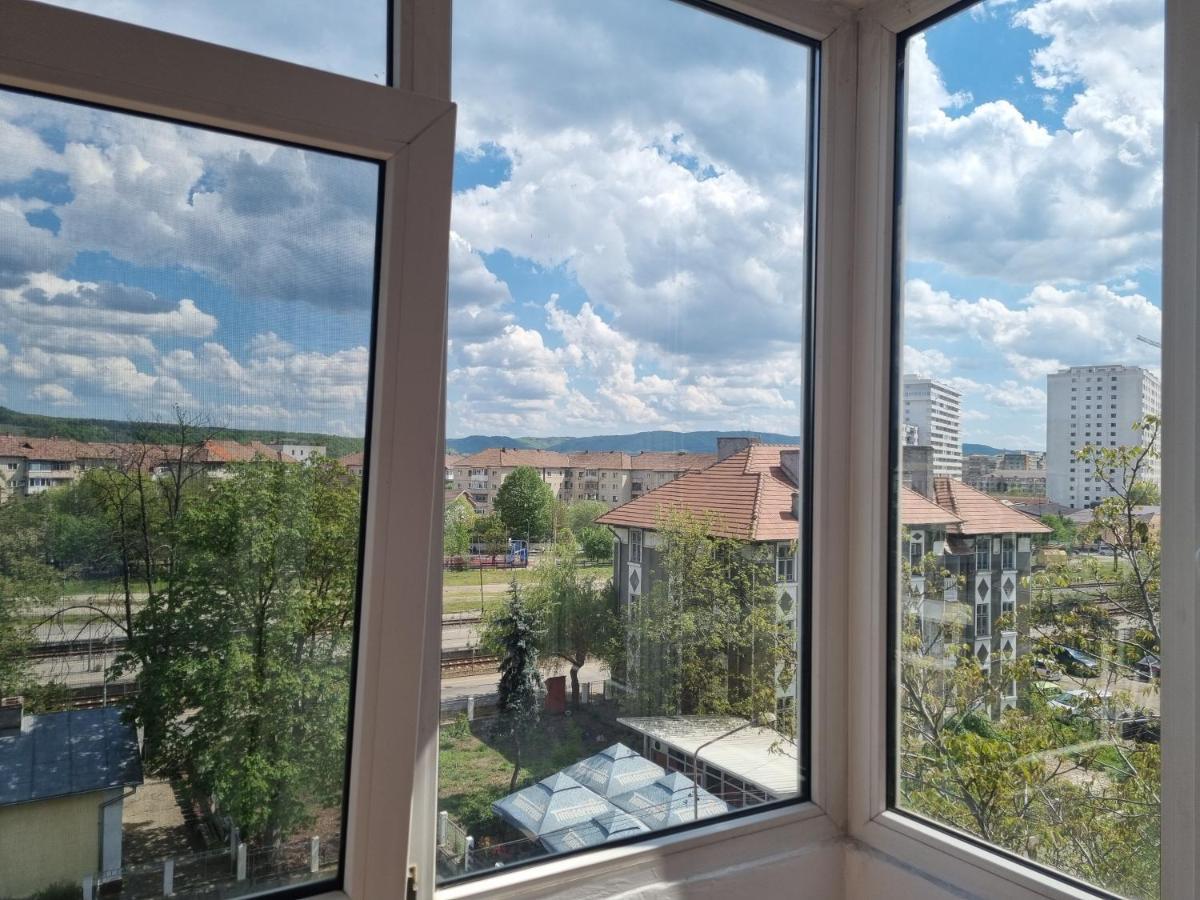 Marya'S Apartment รึมนิคูวัลเจีย ภายนอก รูปภาพ